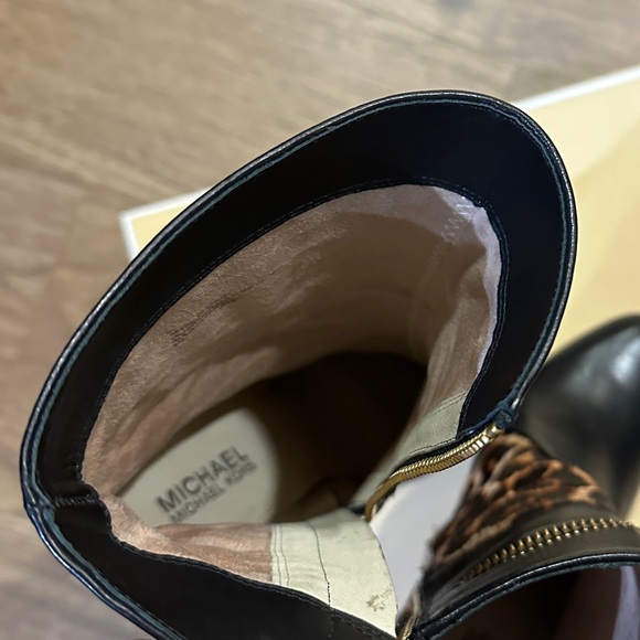 Michael Kors Boots with Real Fur Hairs - Picture 14 of 17